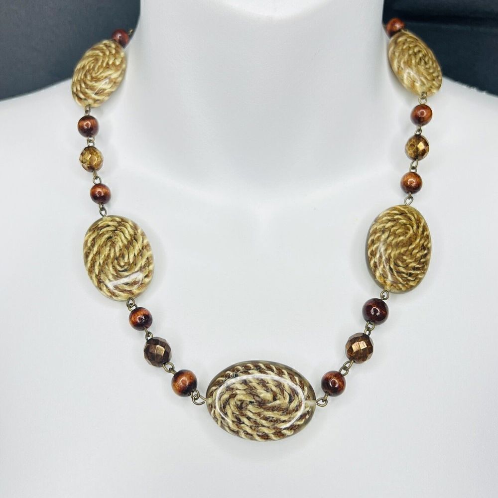 Vintage Chunky Unique Cord in Resin Beads Lucite Statement Necklace Collar 4123
